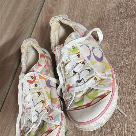 Colorful Patterned Sneakers - Picture 3 of 4